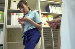 Nam sinh nhát chết để người yêu bị đại ca địt toác lồn